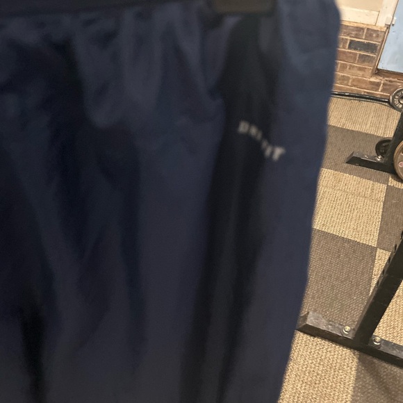 NIKE dri fit athletic pants. - Picture 6 of 16
